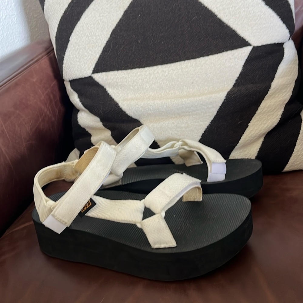 Platform Tevas